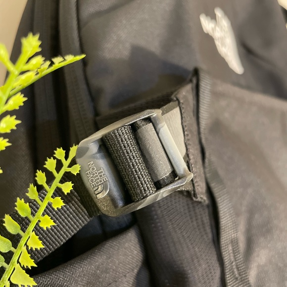 The North Face Backpack Dyno. Brand New - Picture 3 of 9